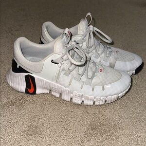 Nike Free Metcon 5 'Photon Dust Picante Red'